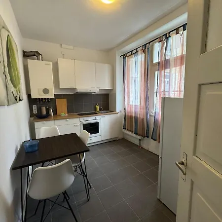 Wohung Im Osten Von 2 Apartment *